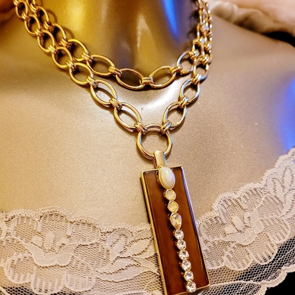 NWT WHBM Faceted Stone Pendant Link Gold Necklace
